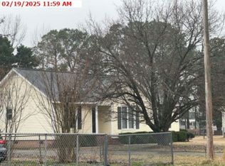 613 Fox Chase Ln, Winterville, NC 28590