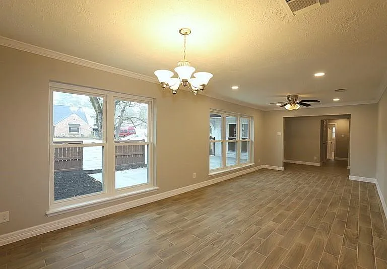 511 Rosewood Dr — Photo 8