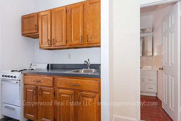 Rented by Copperwood Real Estate | media 17