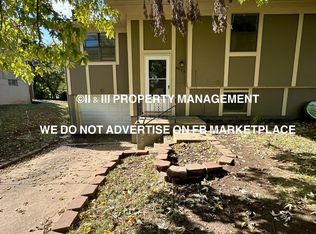 8906 Haskins St, Lenexa, KS 66215