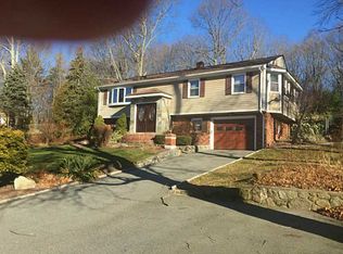 41 Maureen Dr, Smithfield, RI 02917