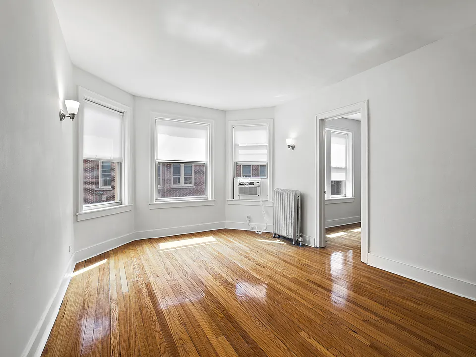 7444 N. Seeley