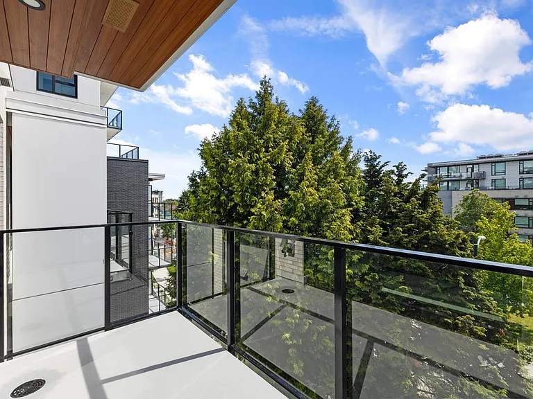 5168 Cambie St #412 — Photo 14