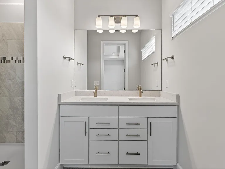 1887 SE Ocean Cove Way — Photo 23