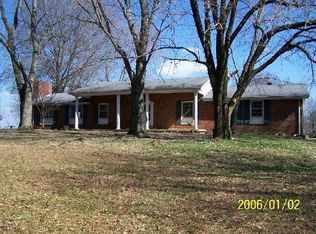 1360 N Hummingbird Ln, Dickson, TN 37055