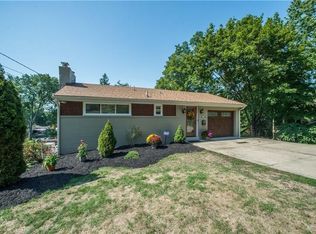 2614 Santa Barbara Dr, Bethel Park, PA 15102