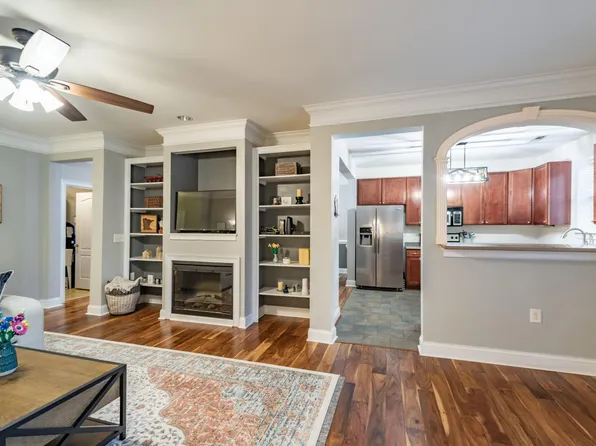 3811 Lunceston Way APT 4, Raleigh, NC 27613