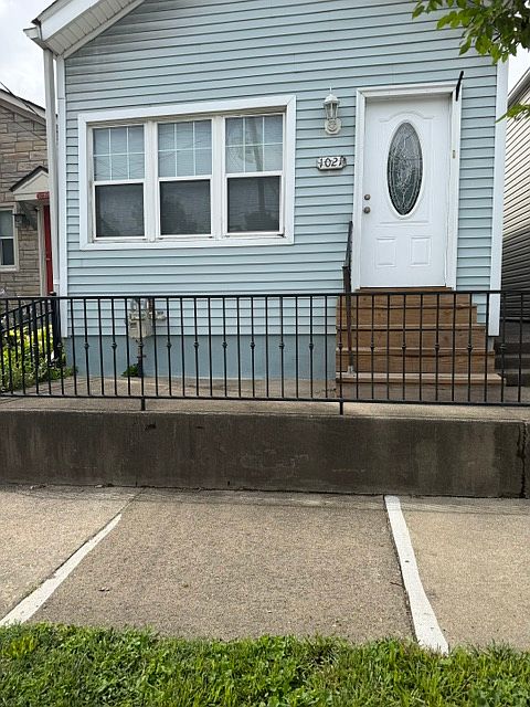 1st image of 1021 Payne St