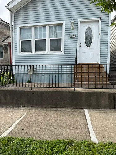 1021 Payne St Photo 1