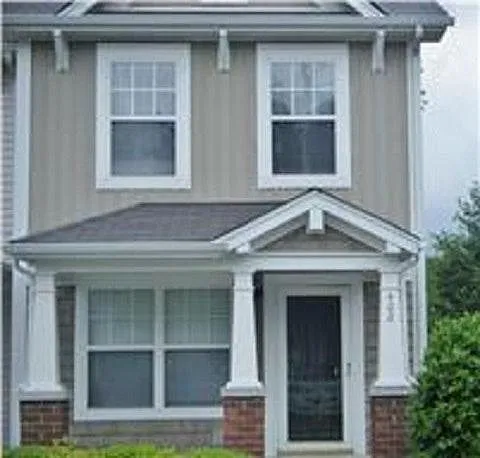 400 Flintlock Court — Photo 1