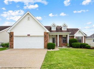 410 Lantana Ln, Saint Peters, MO