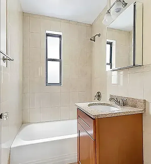145 E 22nd St #1F — Photo 7