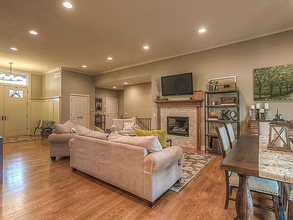 4th image of 5512 Chamney Ct