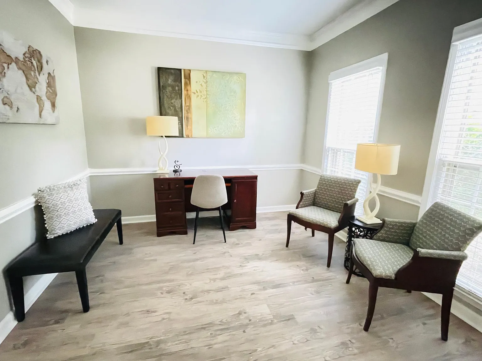 4 bed, 2.5 bath, 2483 sqft, $5,970 — Photo 4
