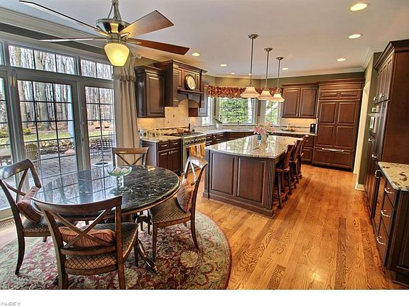 5th image of 7445 Hillside Ln