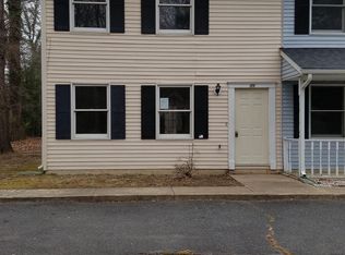 105 10th St, Colonial Beach, VA 22443