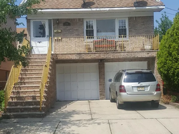 139 Linnett St #2, Bayonne, NJ 07002