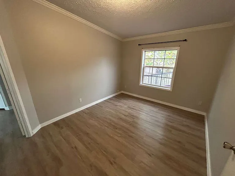 2595 Bryant St — Photo 13