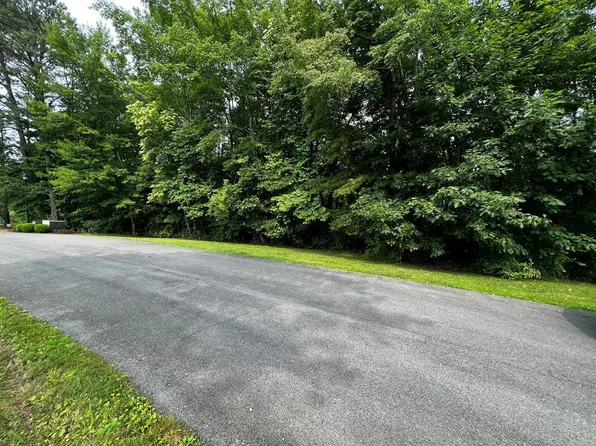 Brierside Way, Beckley, WV 25801