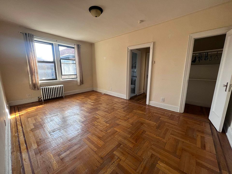 2nd image of 13921 85th Dr APT 4B