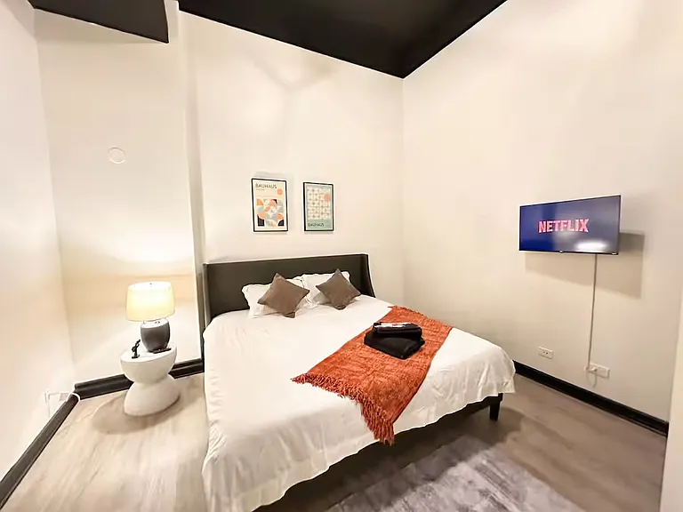2325 S Michigan Ave #2 — Photo 10