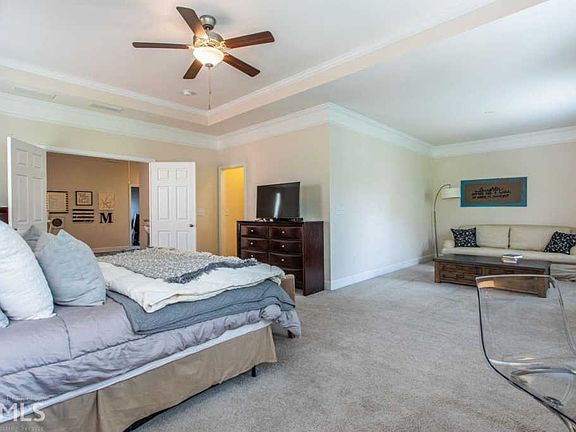 4th image of 2499 Norwood Dr SE