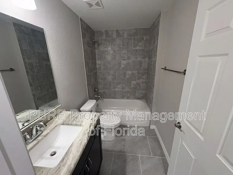 6577 SW 140th Place Rd #2 — Photo 12