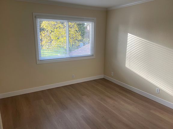 3rd image of 9949 Aviary Dr