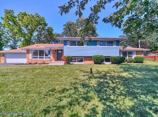 895 Ridgeway Ave, Munster, IN 46321
