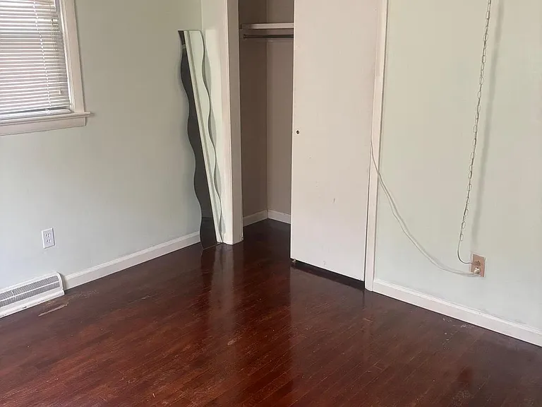 311 Harlem Ln — Photo 11