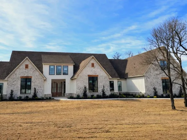 1716 Private, Burleson, TX 76028