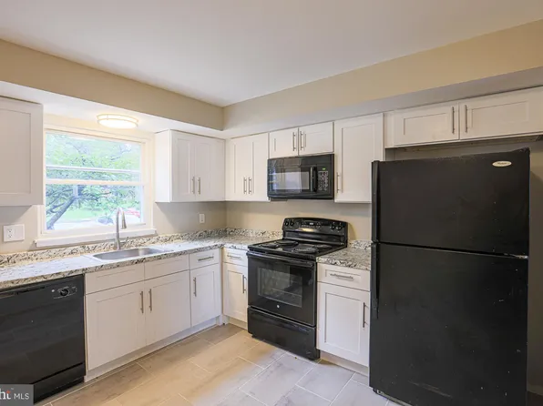 22 Baroness Ct, Owings Mills, MD 21117