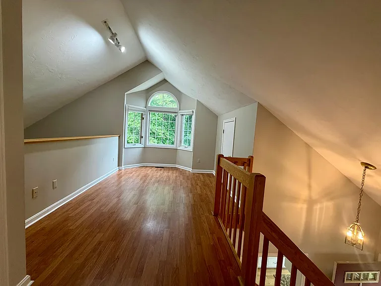 4 Turnbridge Ln — Photo 13