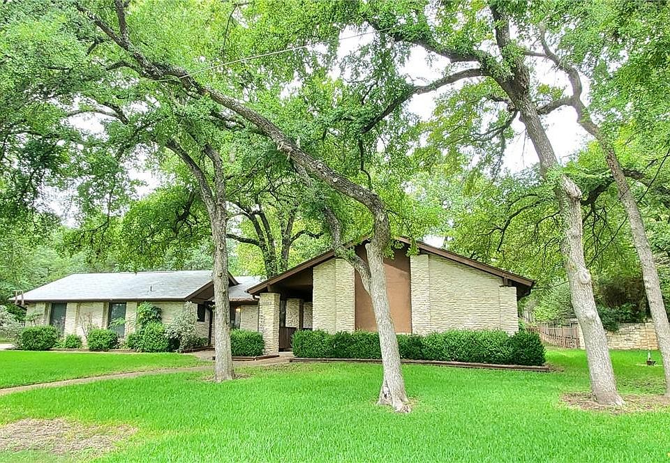 1st image of 4404 Crestridge Dr