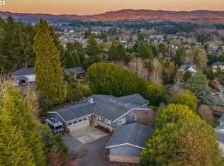 791 SW Red Hills Dr, Dundee, OR 97115