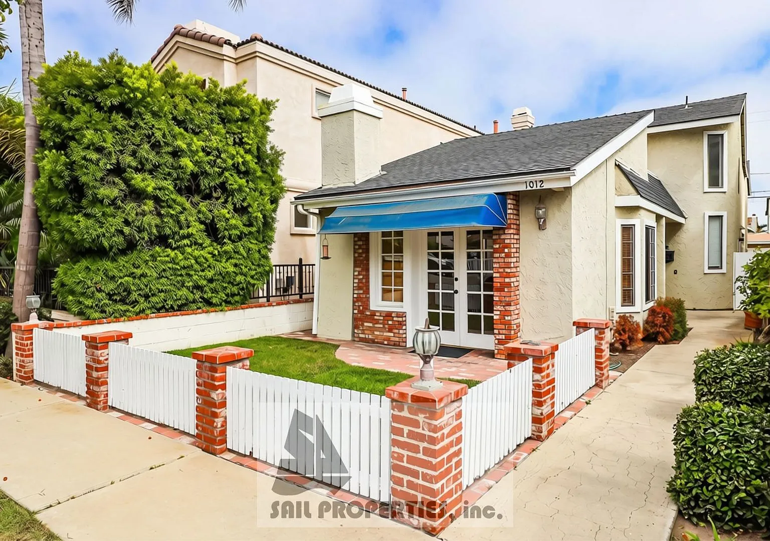 Lovely Central Huntington Beach Home Near Downtown! — Photo 1