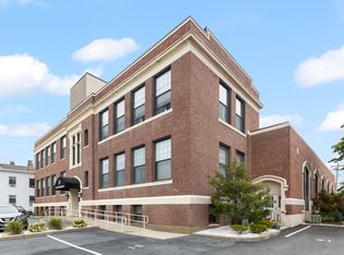 15 Ocean Ave APT 105, Winthrop, MA 02152