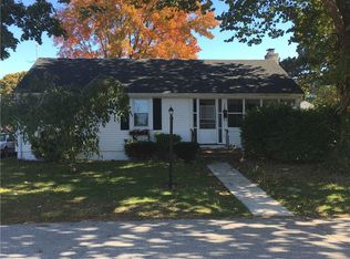 14 Stoddard Pl, Warwick, RI 02888