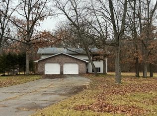 1110 N 550 E, Demotte, IN 46310