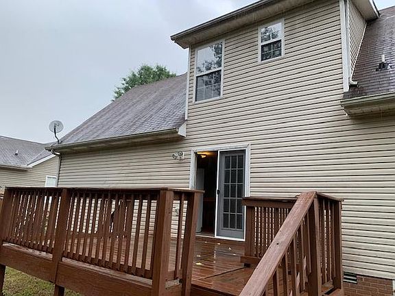 4th image of 425 Cranklen Cir