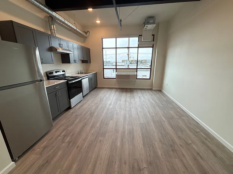 The Malt House Apartment Homes — Photo 32