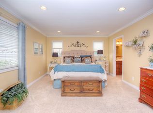 11662 Wembley Rd, Los Alamitos, CA 90720