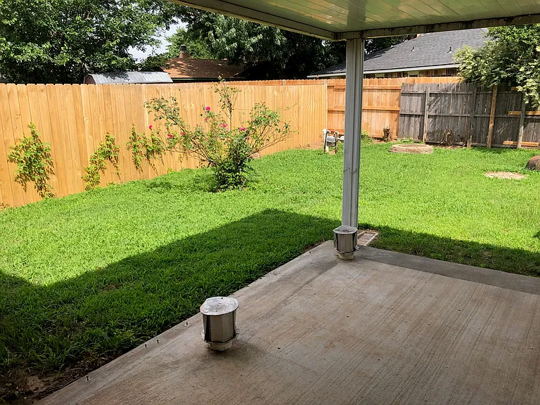 601 NW 18th Pl — Photo 20