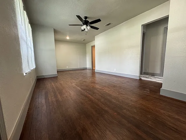 527 Saratoga Dr #B — Photo 13