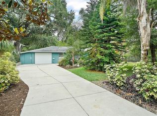 366 Bay Rd, Mount Dora, FL 32757