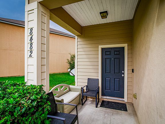 2nd image of 8482 Julia Marie Cir