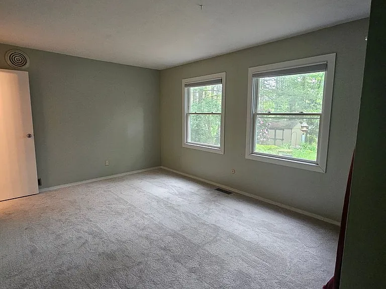 491 Westgate Dr — Photo 15