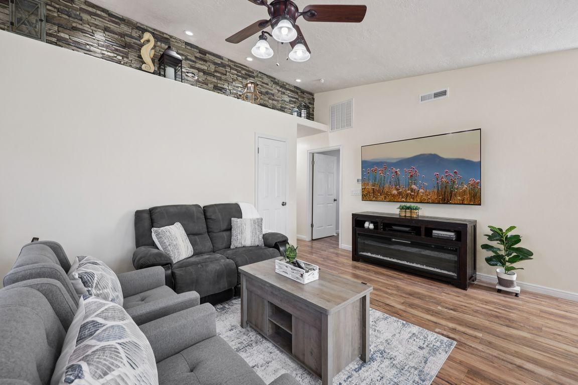 next background image