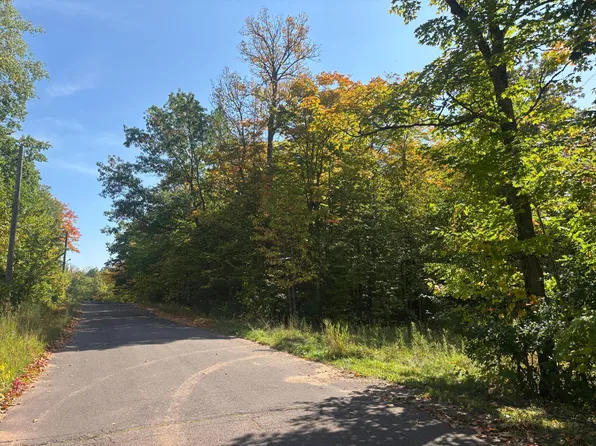 Plymouth Rd, Wakefield, MI 49968