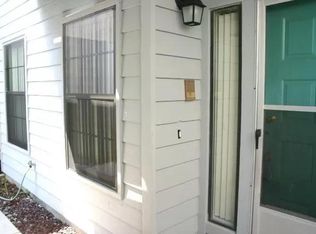 89 4th Ave #B, Shalimar, FL 32579